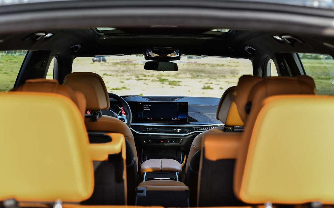 BMW X7 - image 10
