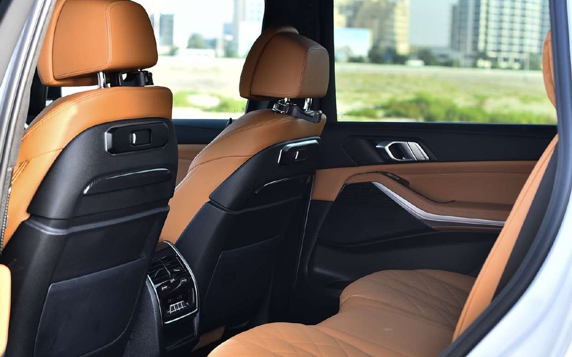 BMW X7 - image 12