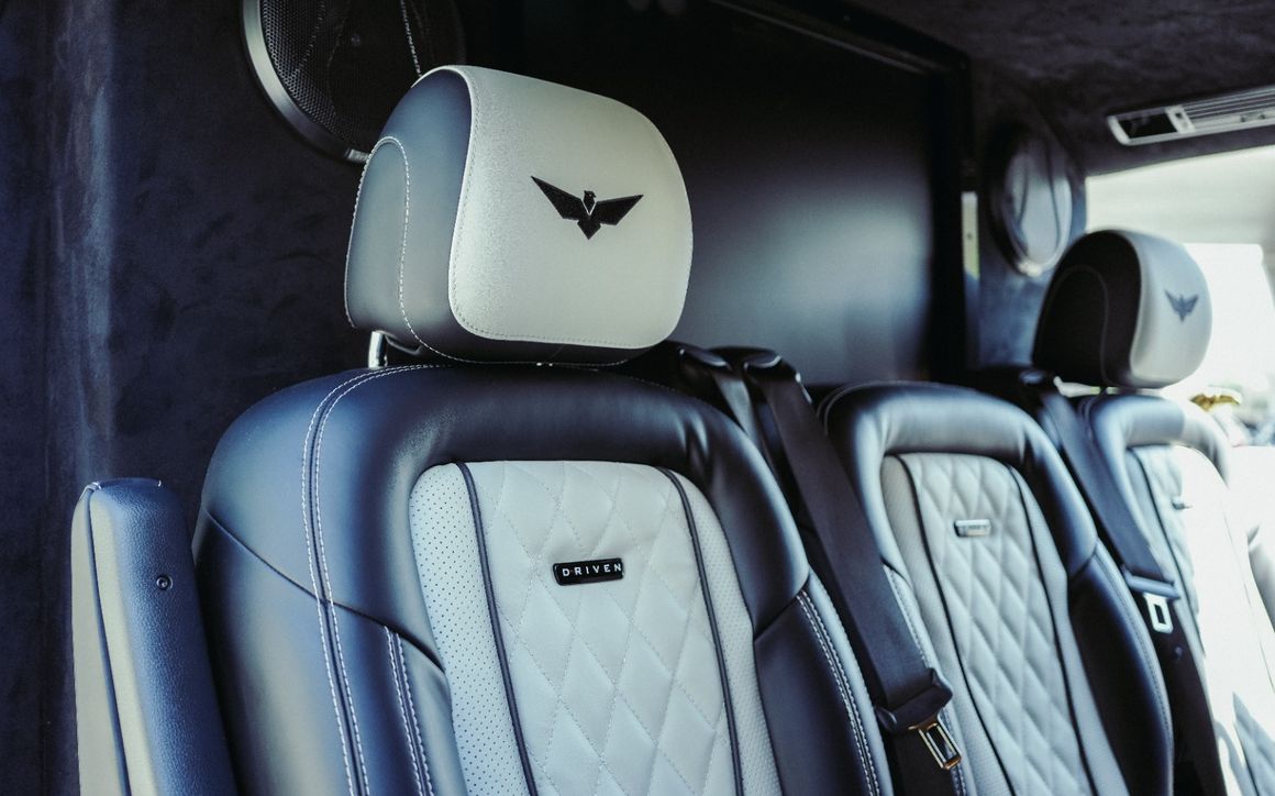 MERCEDES V 250 - image 8