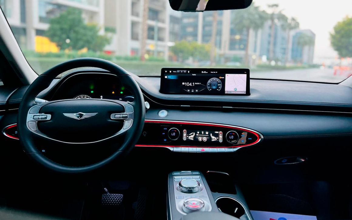 GENESIS GV70 - image 8