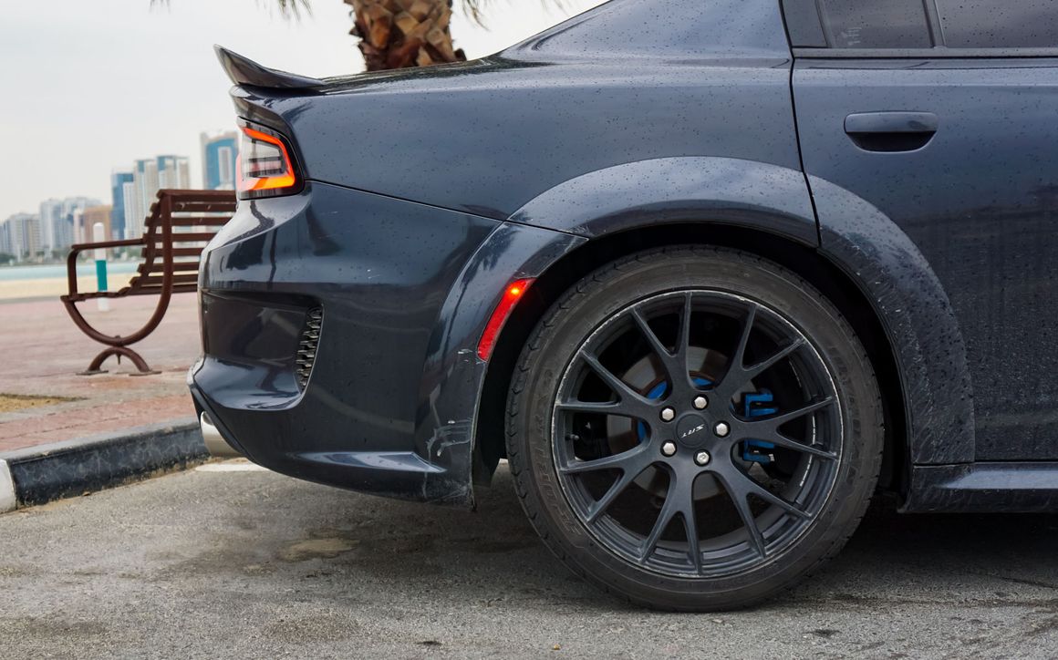 Dodge Charger - image 5