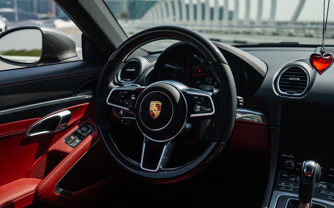 PORSCHE CAYMAN - image 12