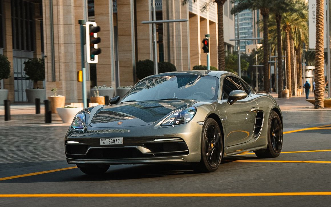 PORSCHE CAYMAN - image 1
