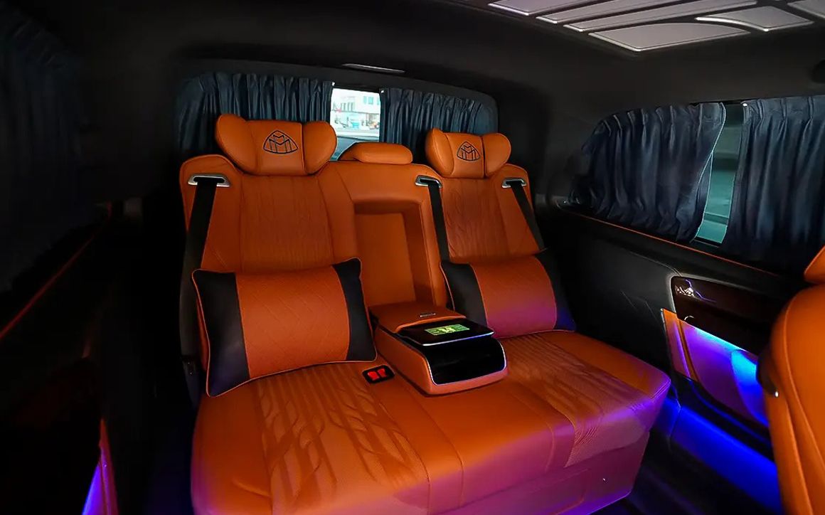 Mercedes V-Class Maybach - image 11