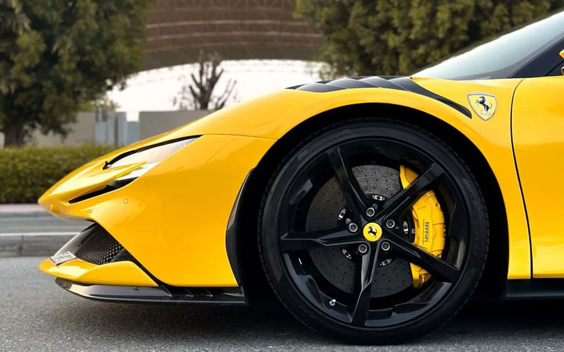 FERRARI SF90 STRADALE - image 6