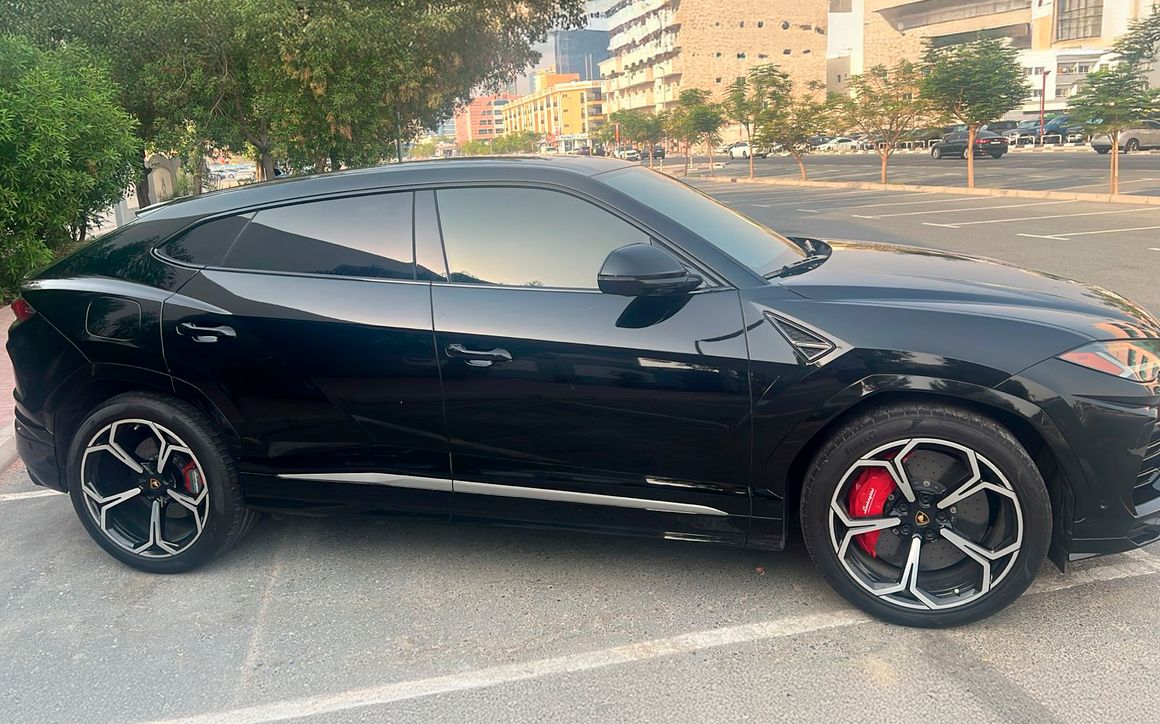 LAMBORGHINI URUS - image 4