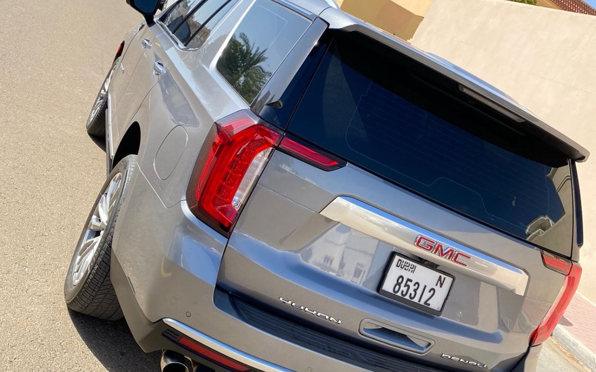 GMC Denali - image 2