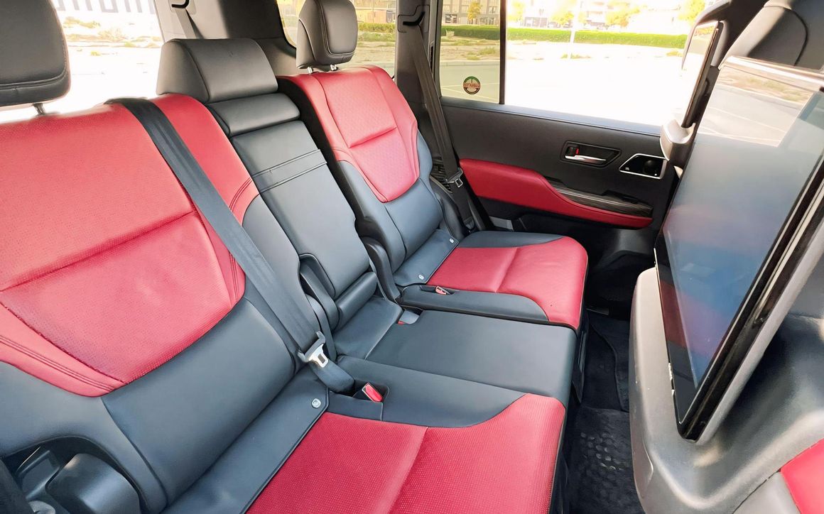 TOYOTA LAND CRUISER - image 11