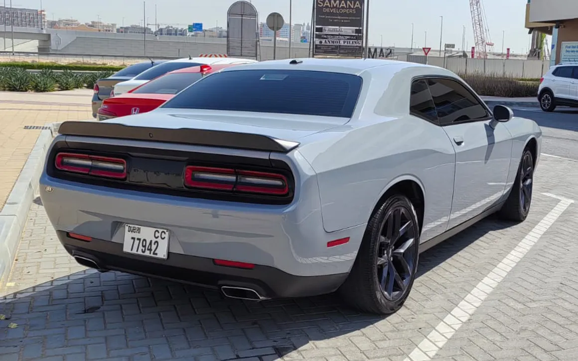 DODGE CHALLENGER - image 5