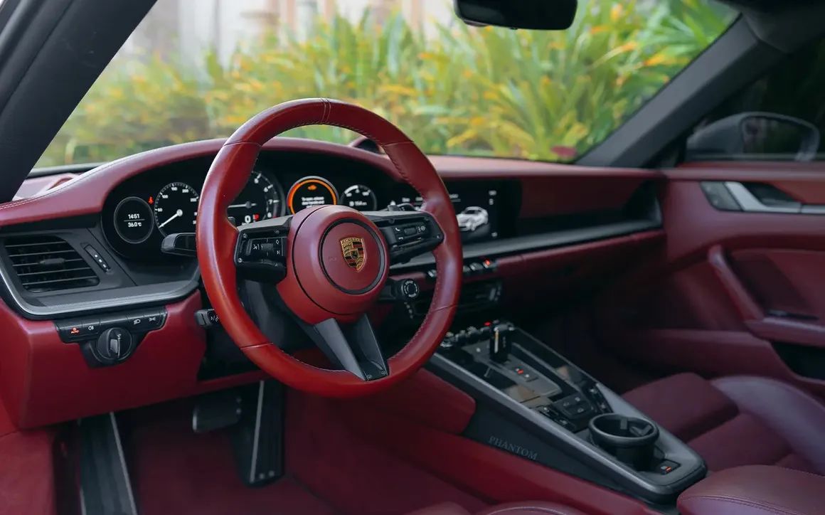 PORSCHE 911 - image 6