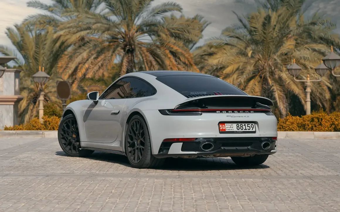 PORSCHE 911 - image 4