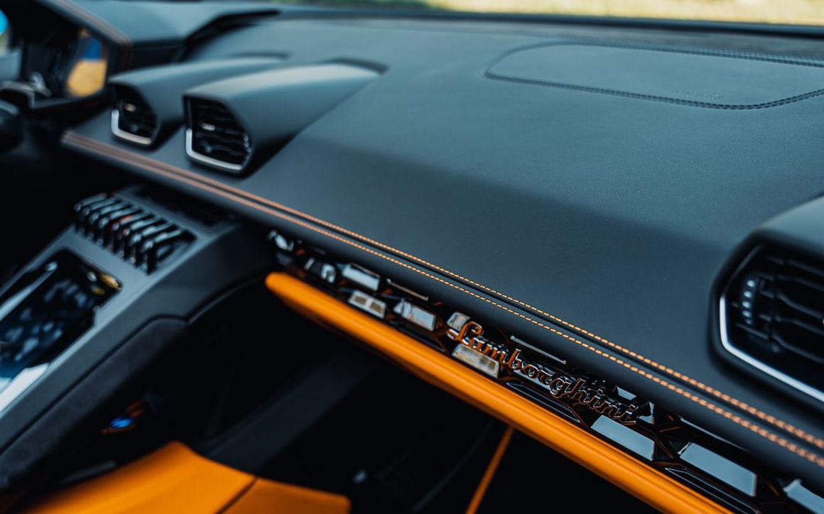 Lamborghini Huracan Spyder - image 9