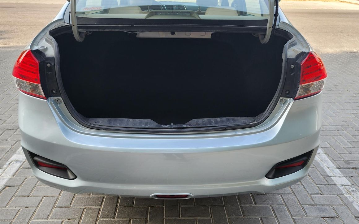 Suzuki Ciaz - image 8