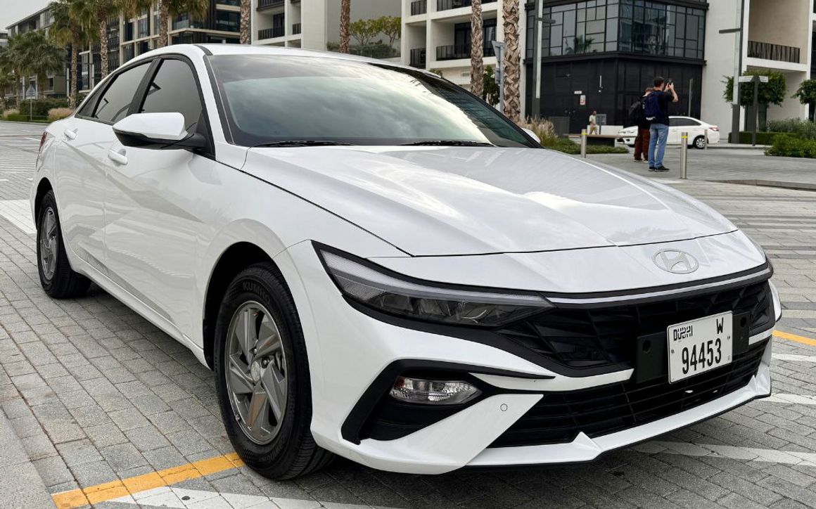 HYUNDAI ELANTRA - image 1