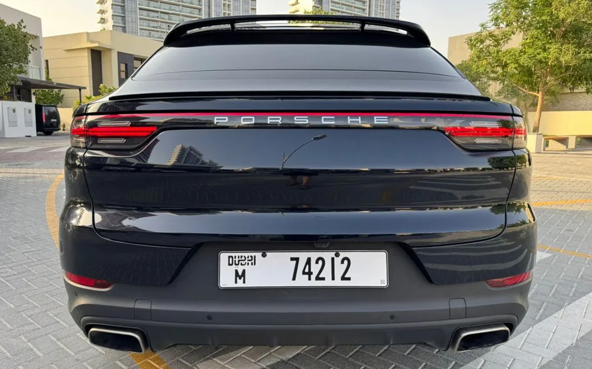 Porsche Cayenne - image 4