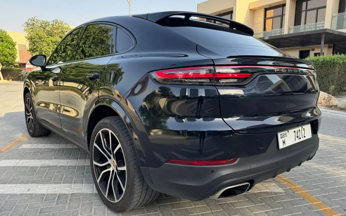 Porsche Cayenne - image 3