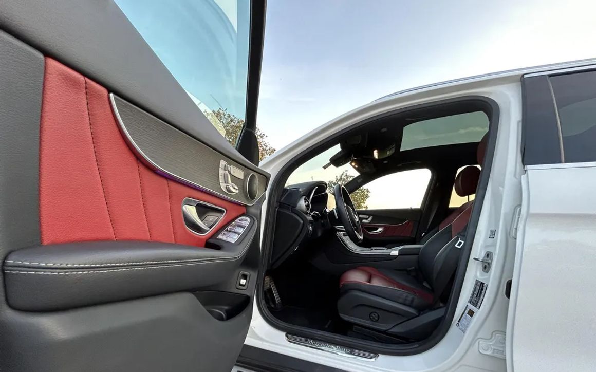 Mercedes-Benz GLC 300 - image 6