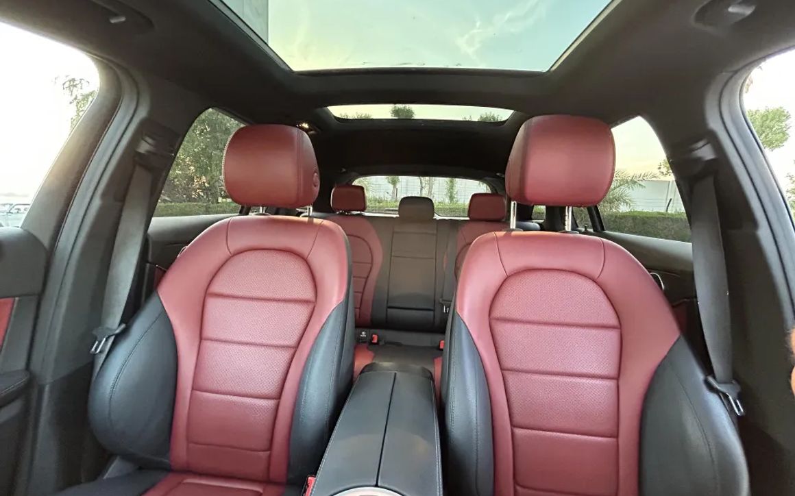 Mercedes-Benz GLC 300 - image 11