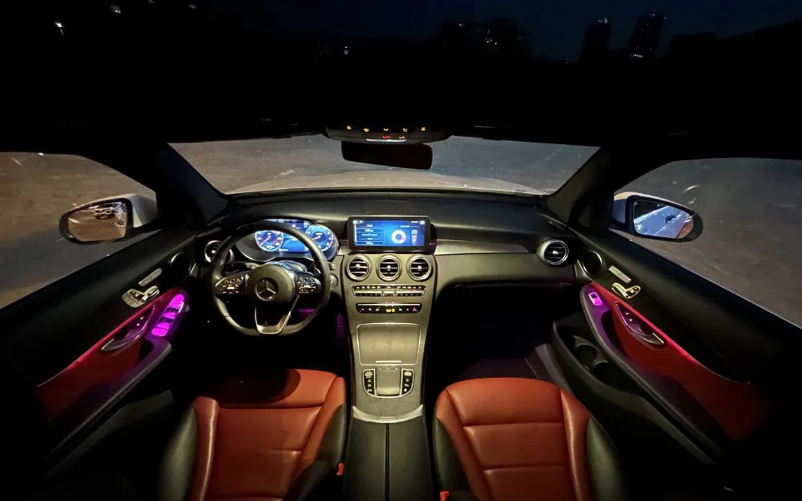 Mercedes-Benz GLC 300 - image 9