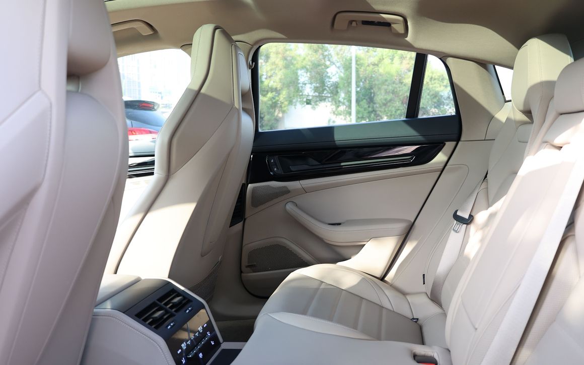 Porsche Panamera - image 8
