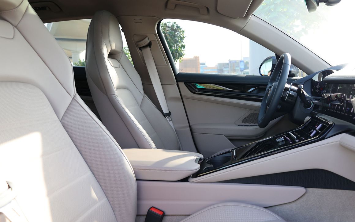 Porsche Panamera - image 7