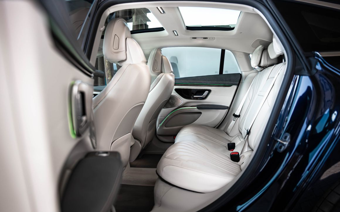 MERCEDES EQS 580 - image 18
