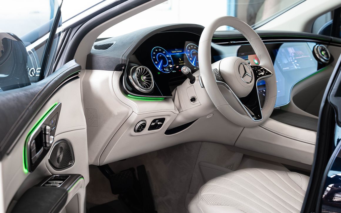MERCEDES EQS 580 - image 14