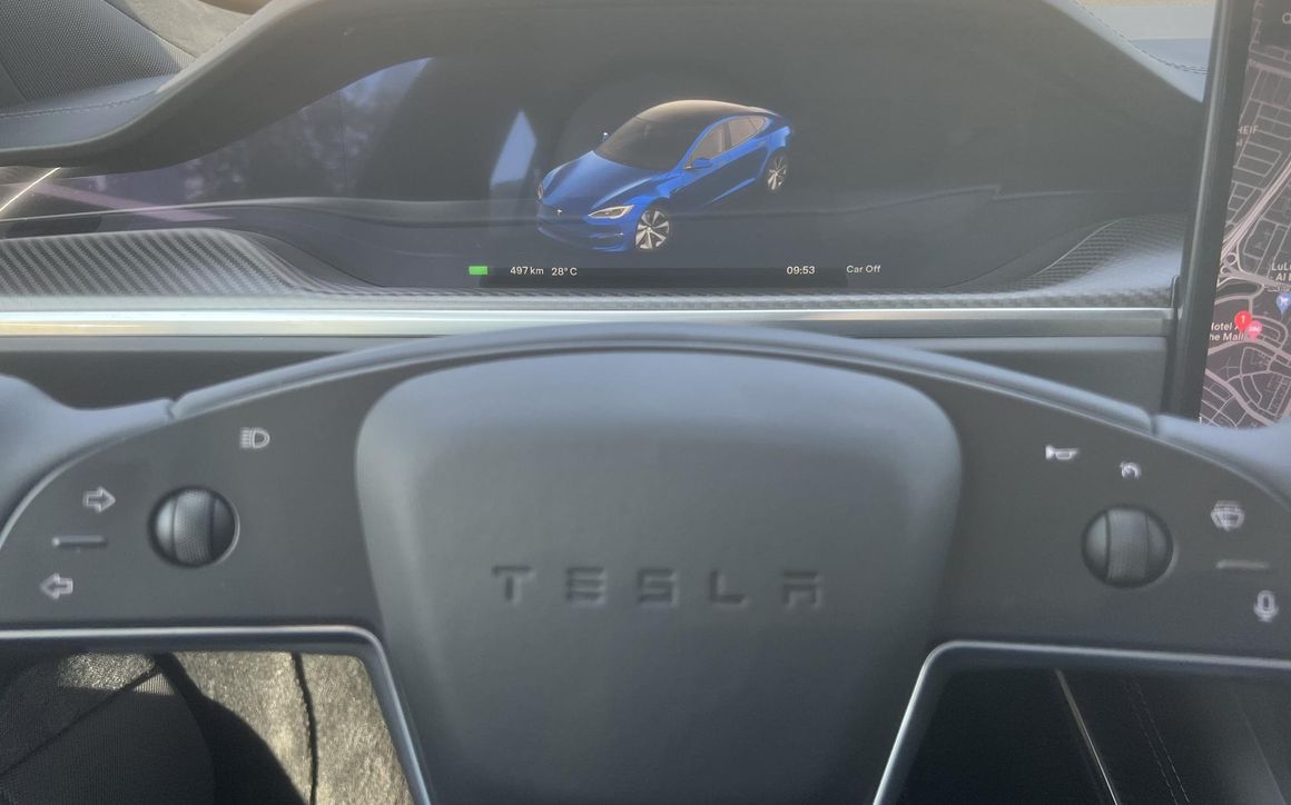 Tesla Model S Plaid - image 14