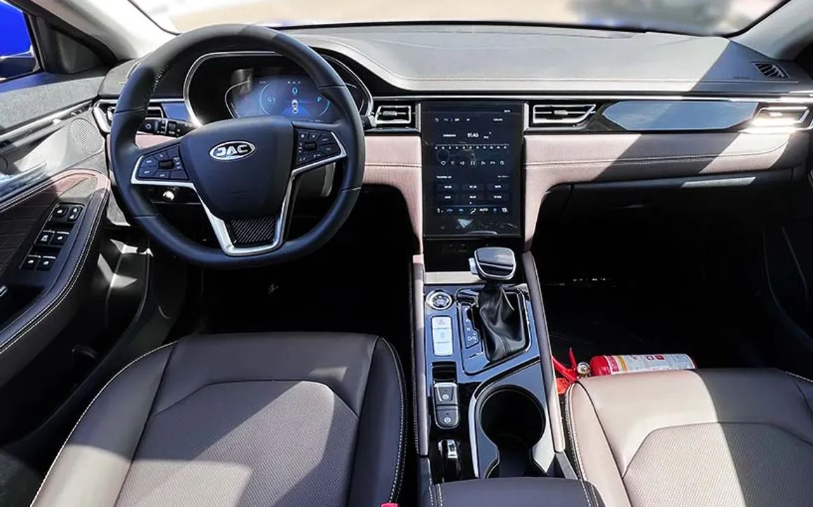 JAC J7 - image 7