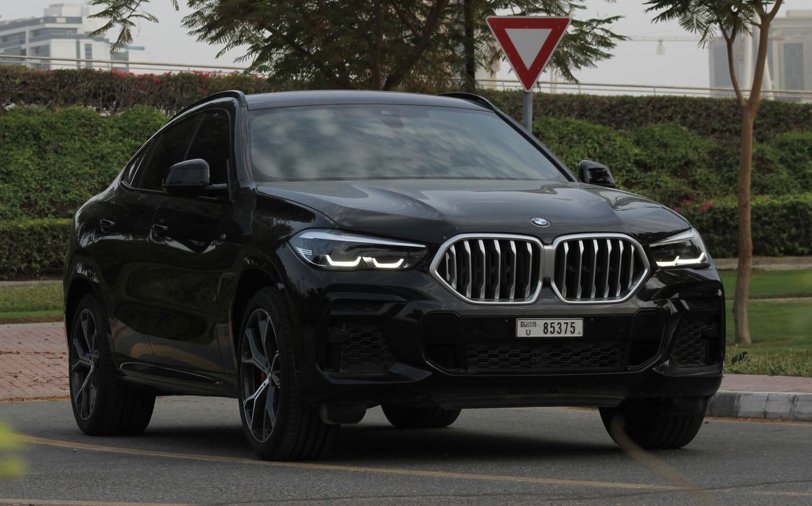 BMW X6 - image 1