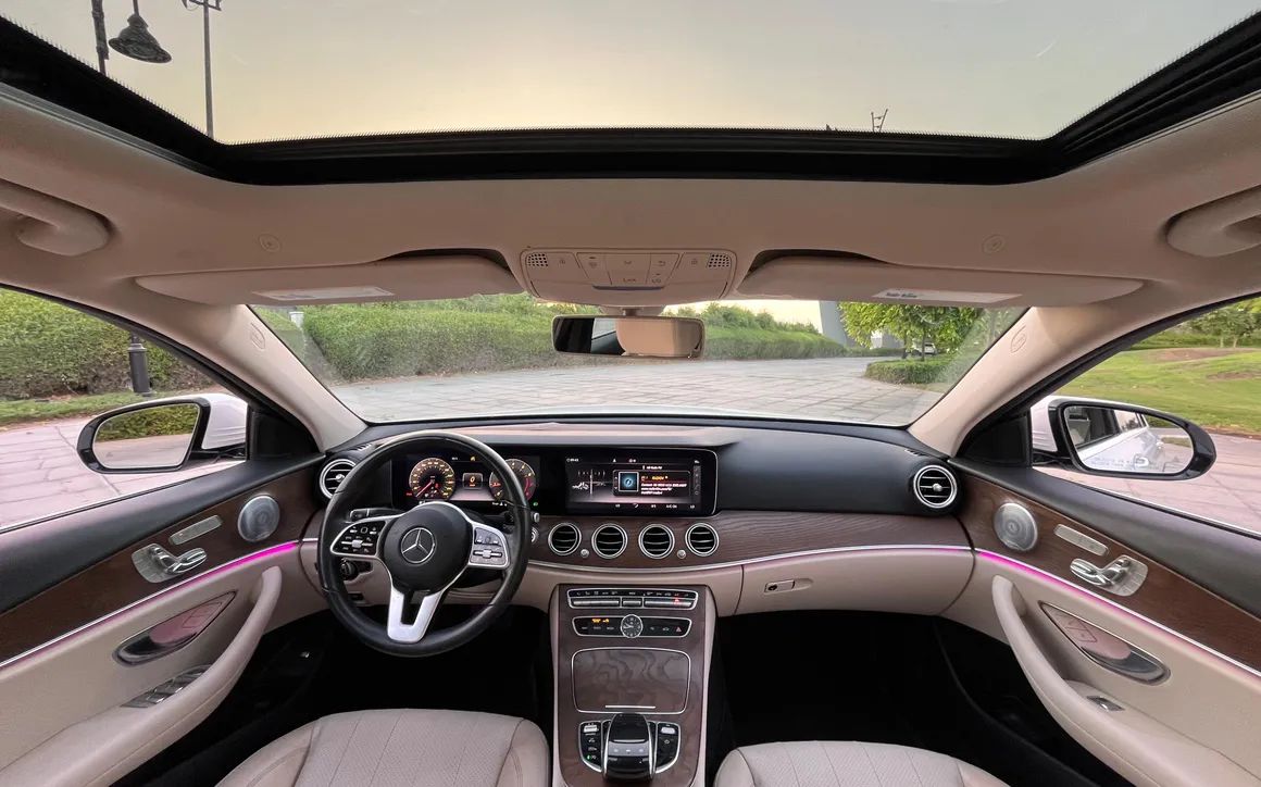 Mercedes E350 - image 8