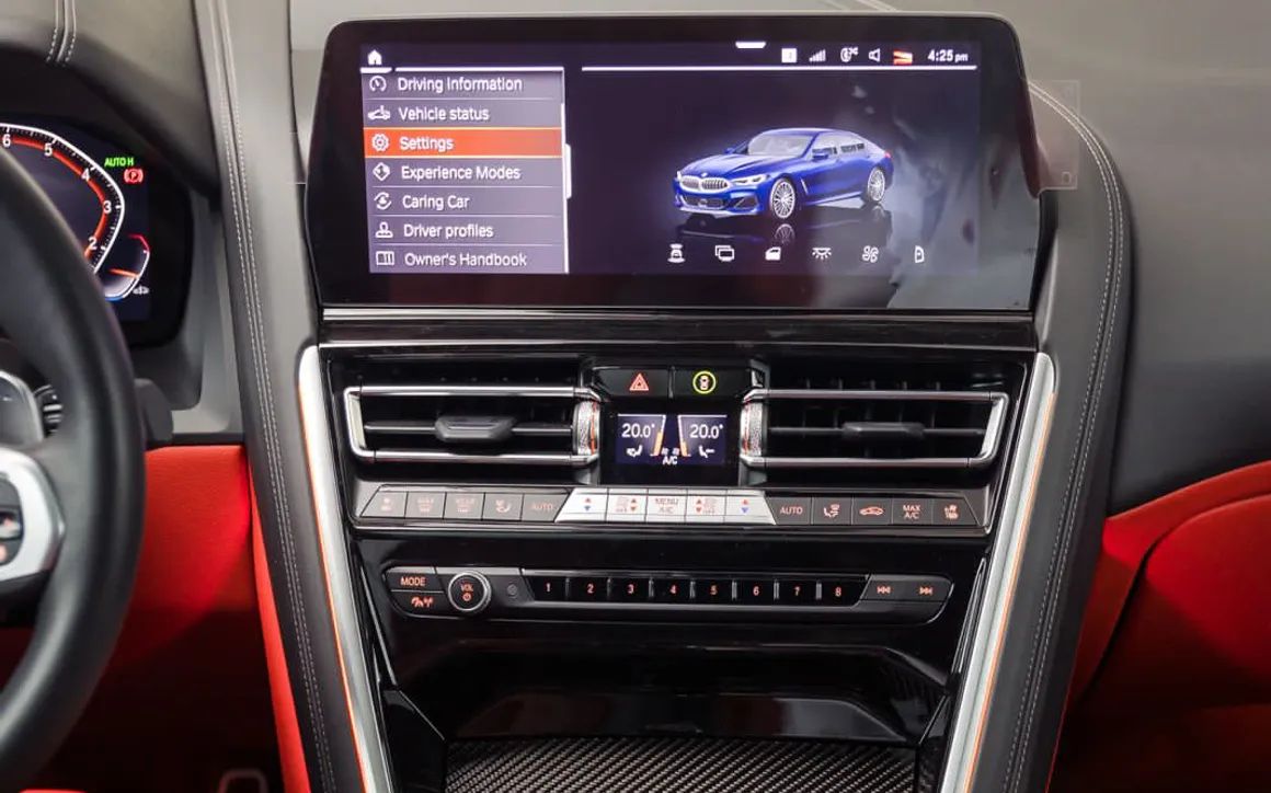 BMW 840i coupe 2024 - image 4