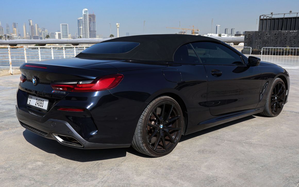 BMW 850I - image 7