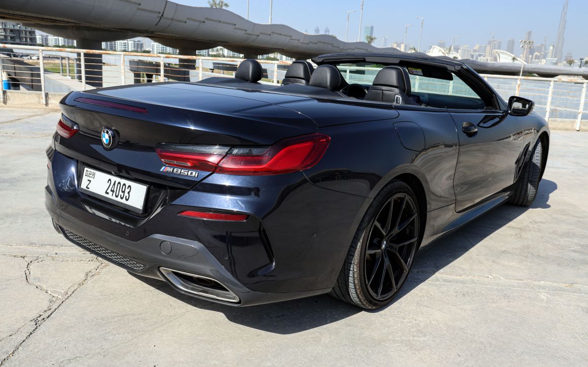 BMW 850I - image 10