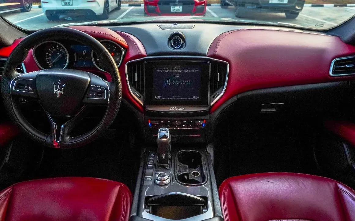 Maserati Ghibli S - image 11
