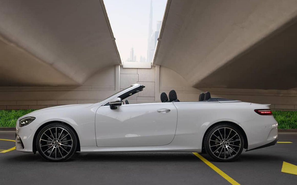 MERCEDES E200 Conv - image 3