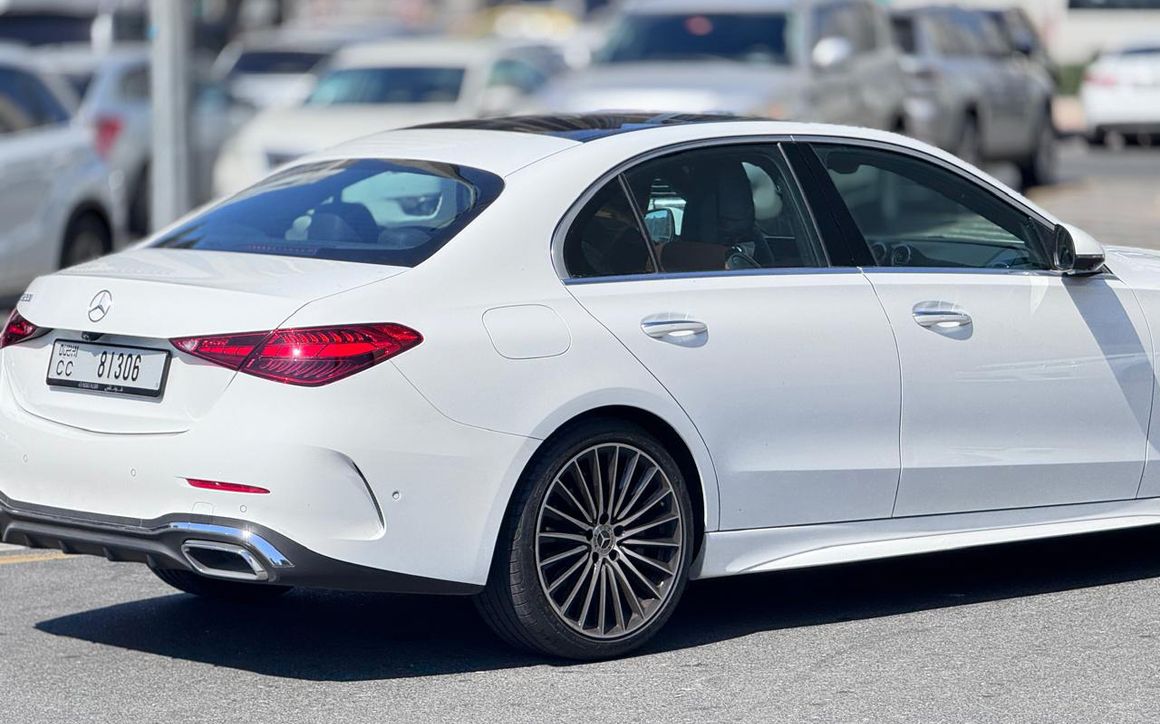 Mercedes C200 2025 - image 3