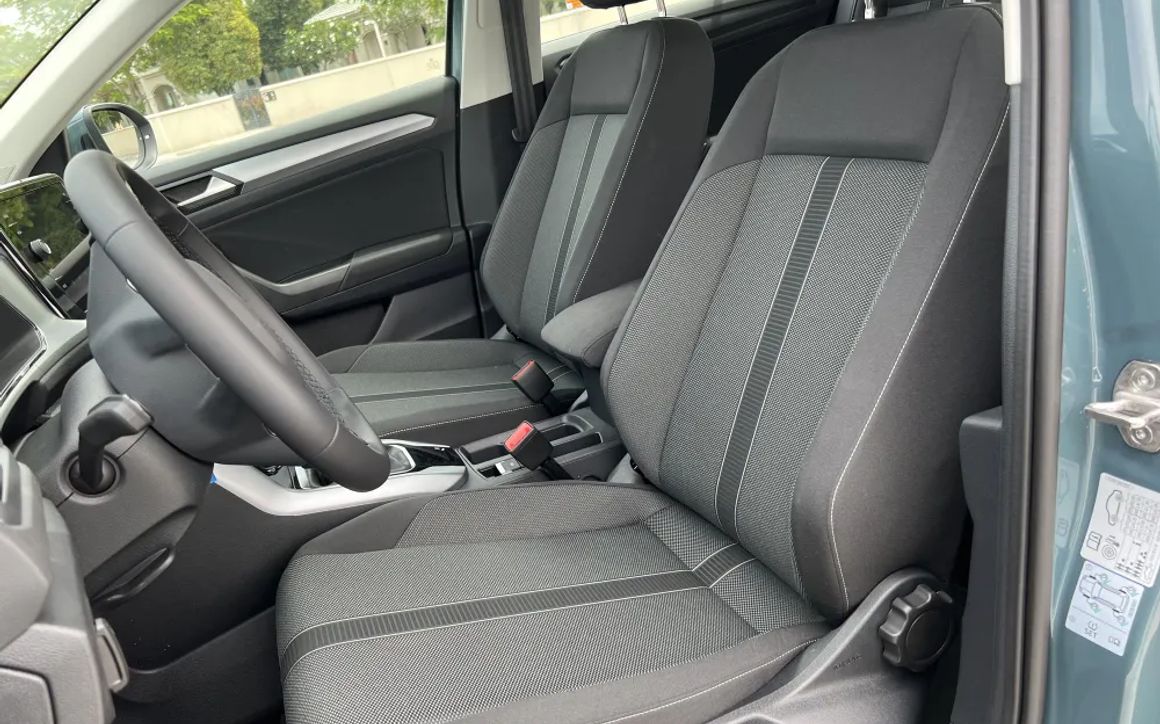 Volkswagen T-ROC - image 10