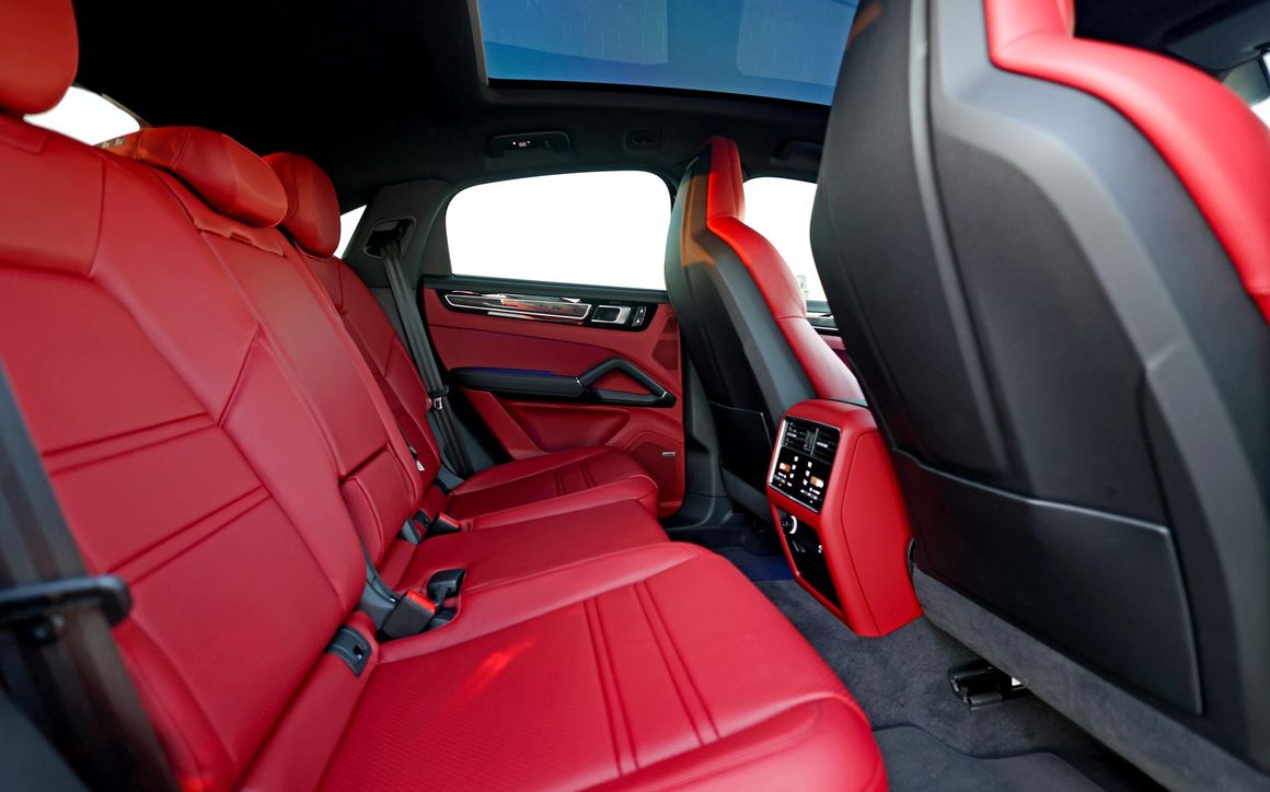 Porsche Cayenne Coupe Black - image 14