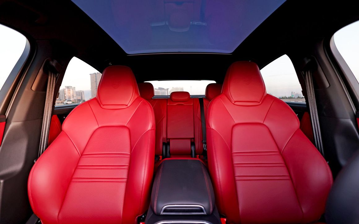 Porsche Cayenne Coupe Black - image 15