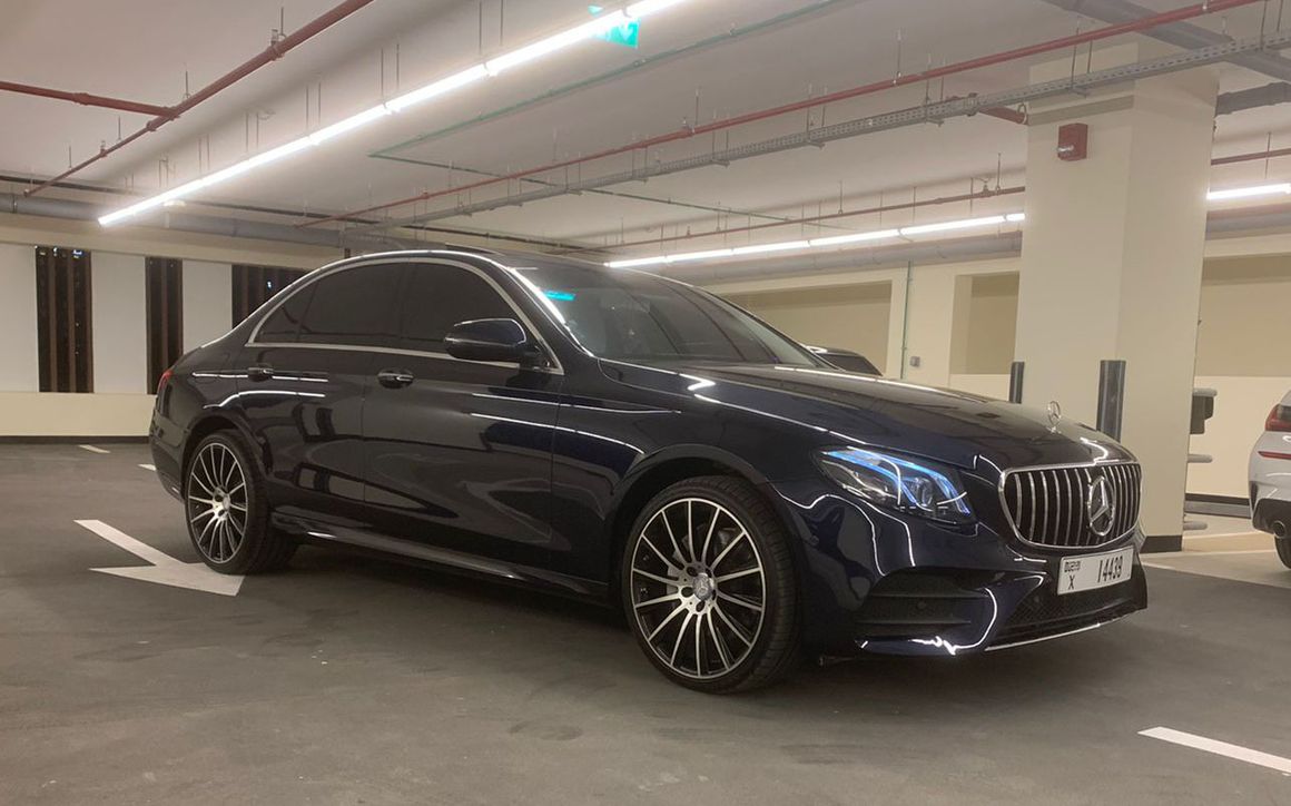 Mercedes Benz E-300 - image 6