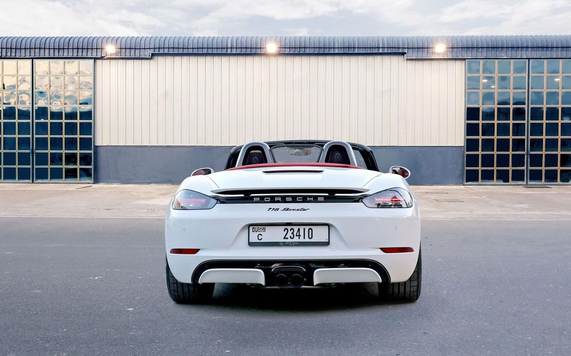 Porsche Boxster 718 Convertible White - image 11