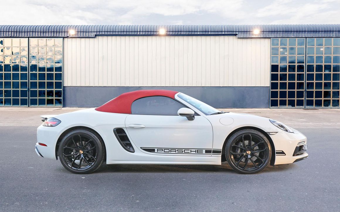 Porsche Boxster 718 Convertible White - image 9