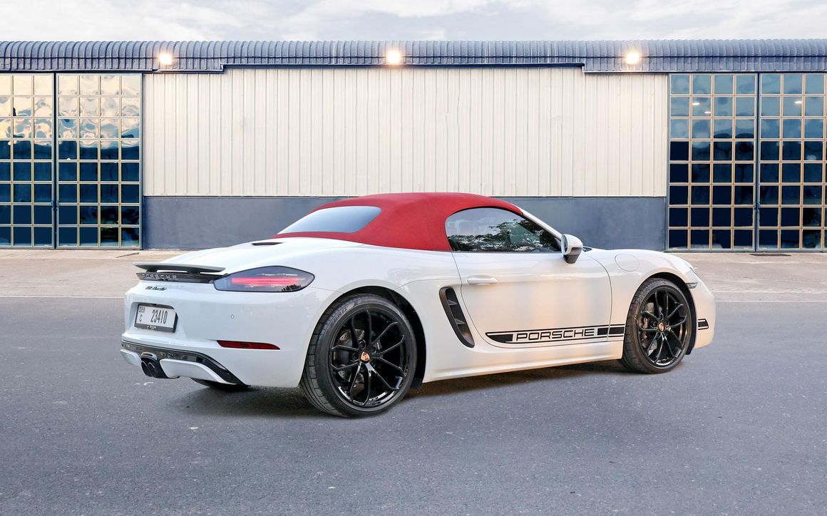 Porsche Boxster 718 Convertible White - image 12