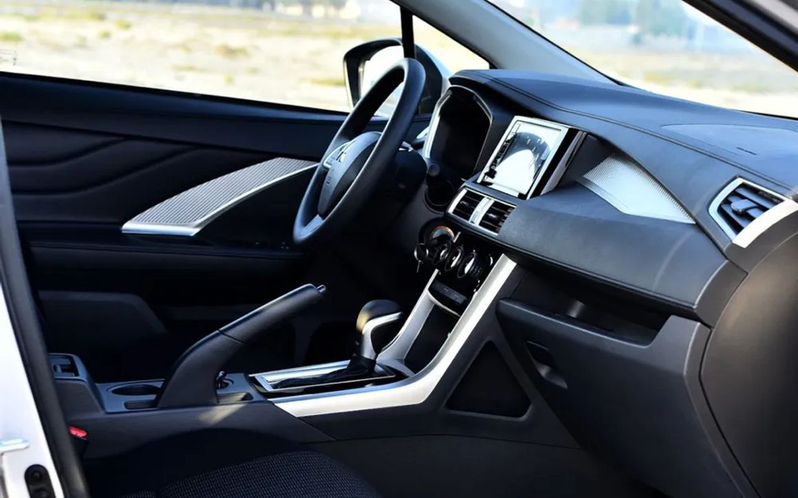 Mitsubishi Xpander - image 8