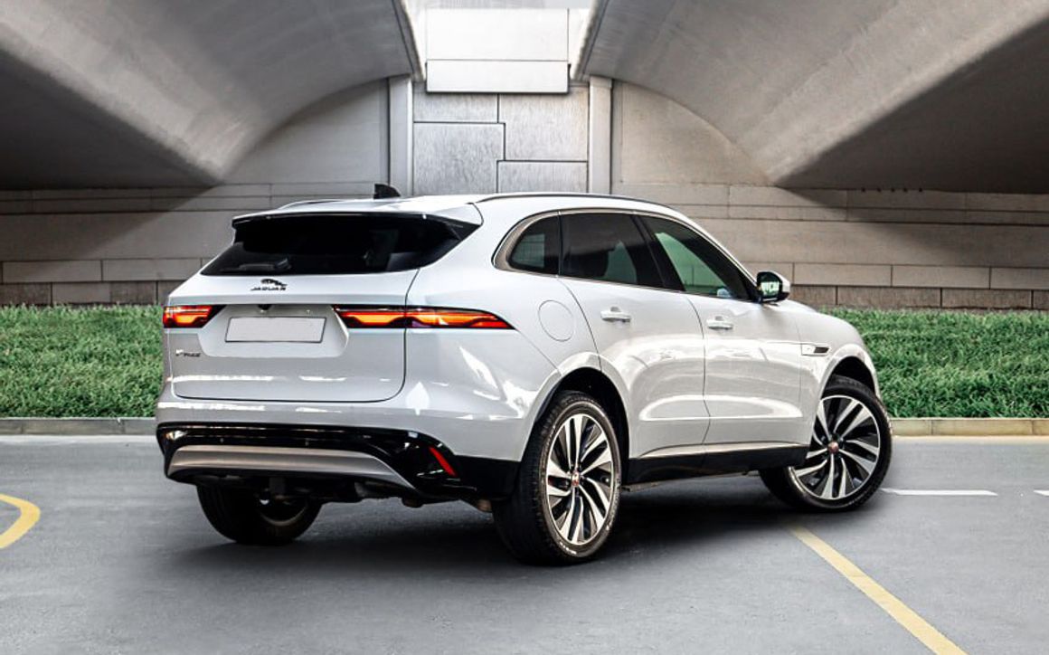 JAGUAR F-PACE - image 4