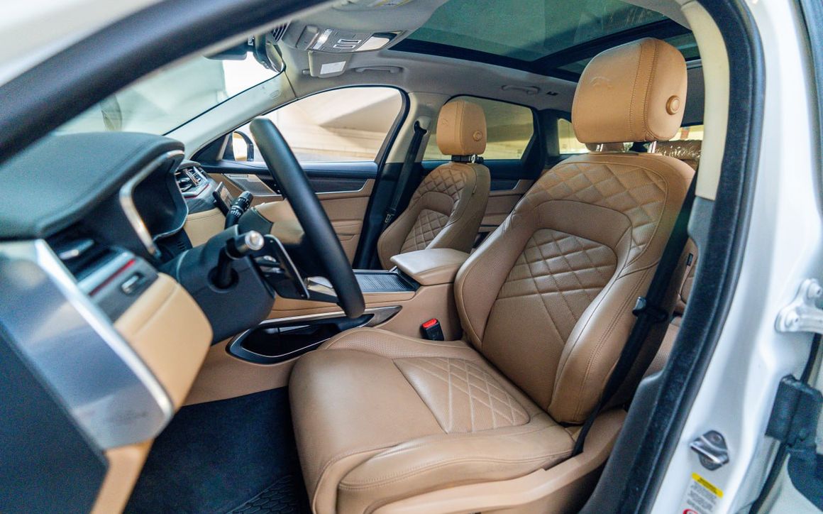 JAGUAR F-PACE - image 8