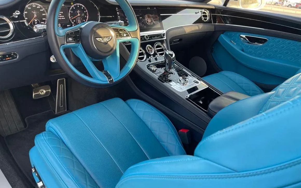 BENTLEY CONTINENTAL GT - image 6