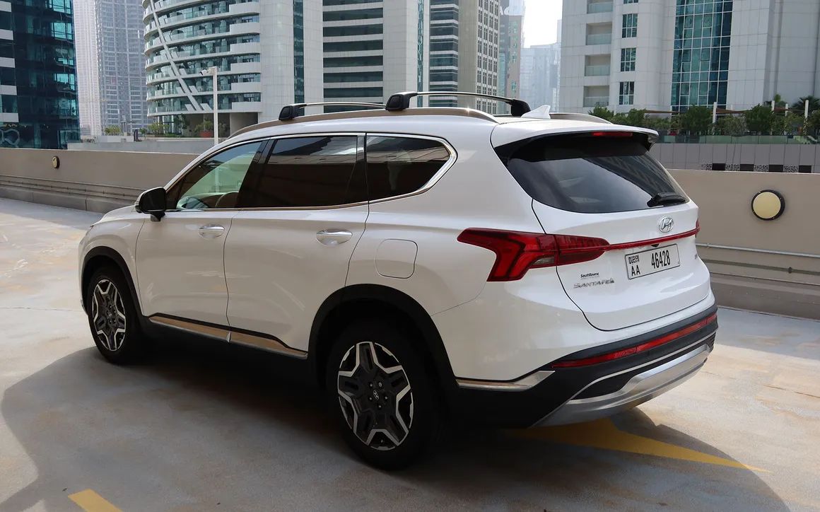 Hyundai Santa Fe - image 4