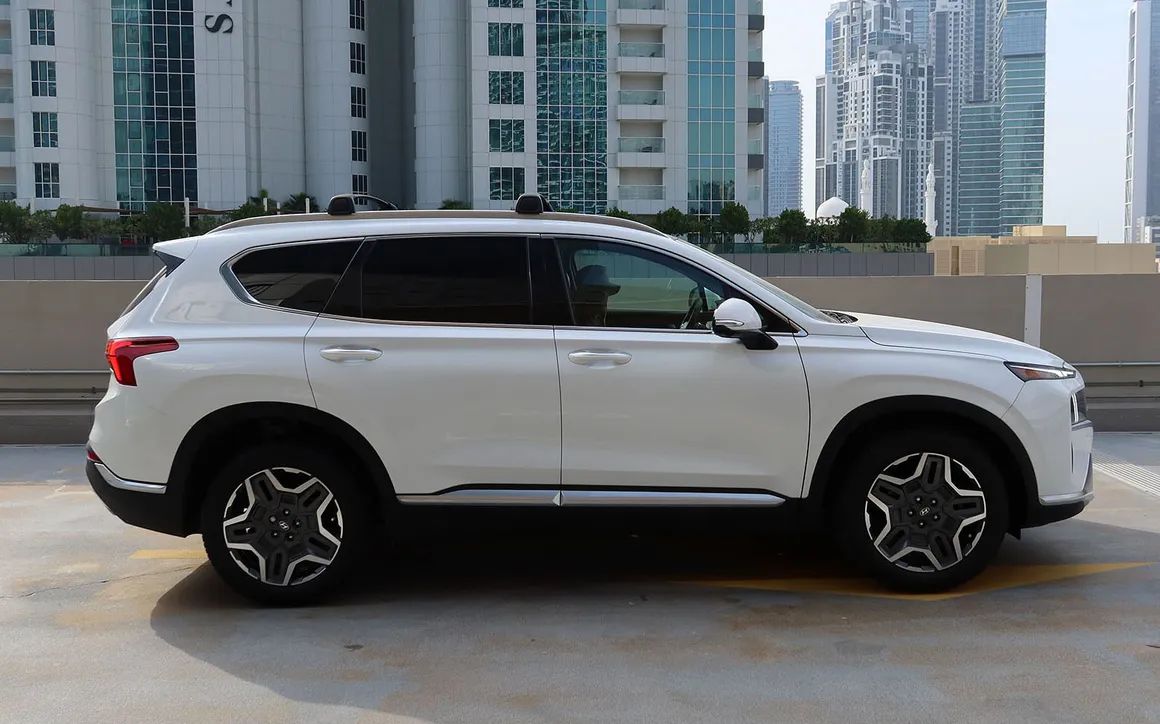 Hyundai Santa Fe - image 2